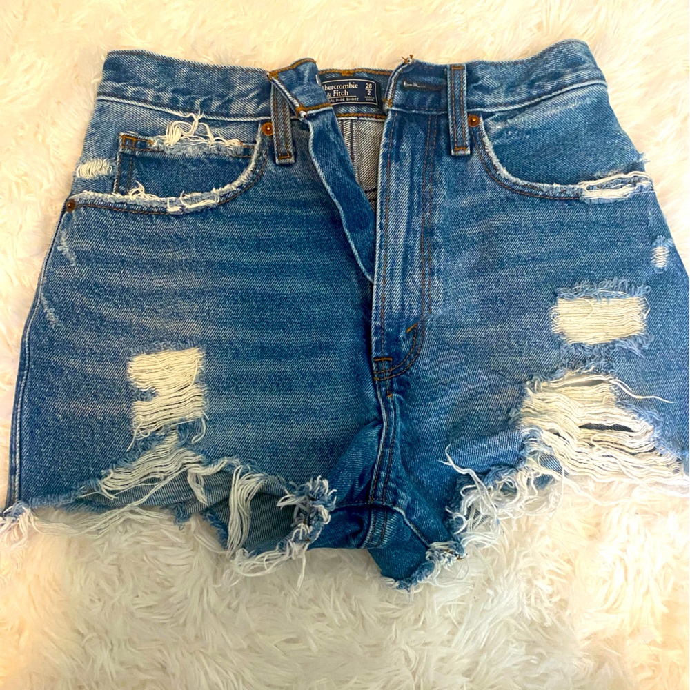 Abercrombie Natural Rise Shorts Size 2
